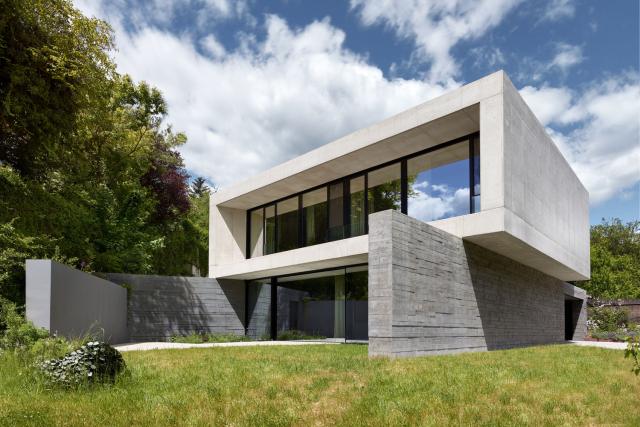 Vila pro milovníky pohledového betonu