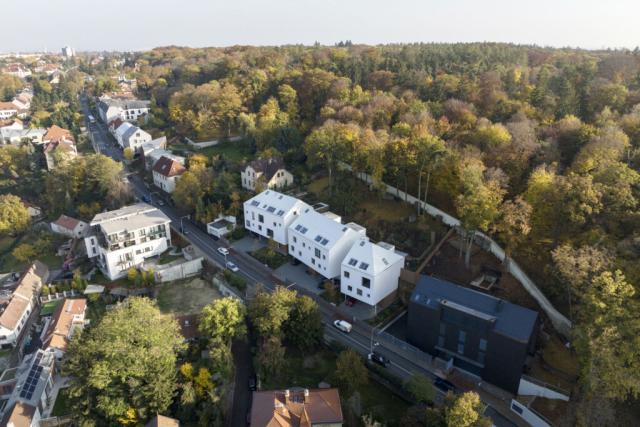 Vila, která se opírá o skálu
