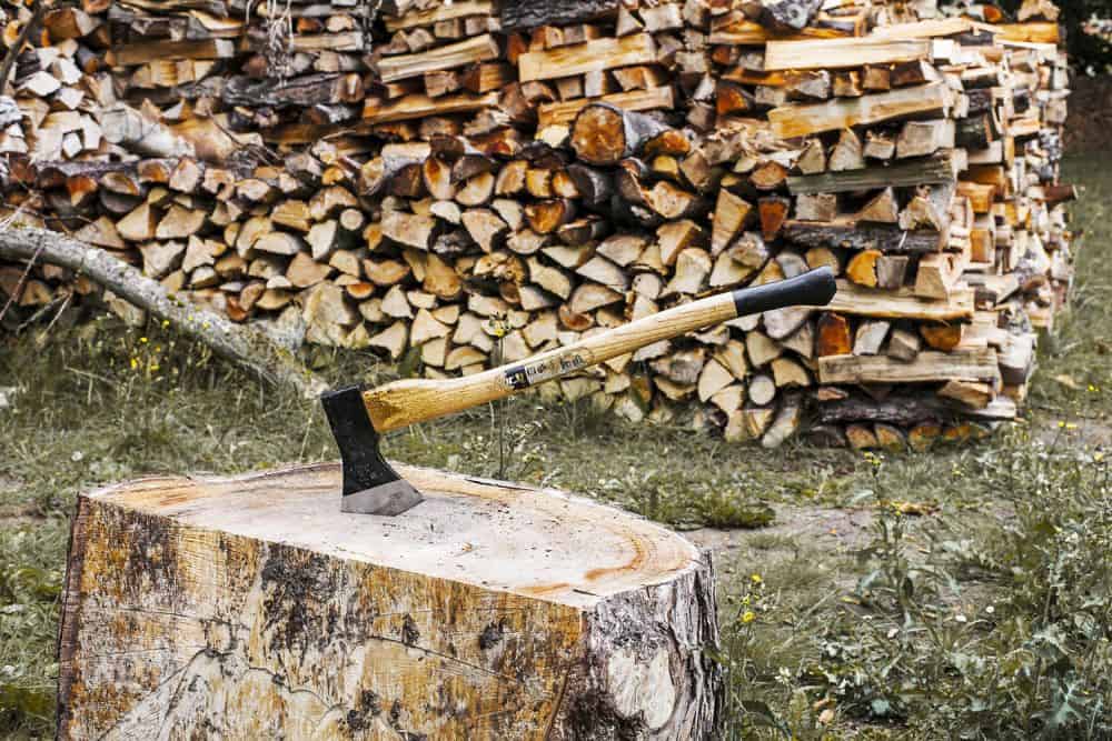 Jak připravit dřevo na topení
