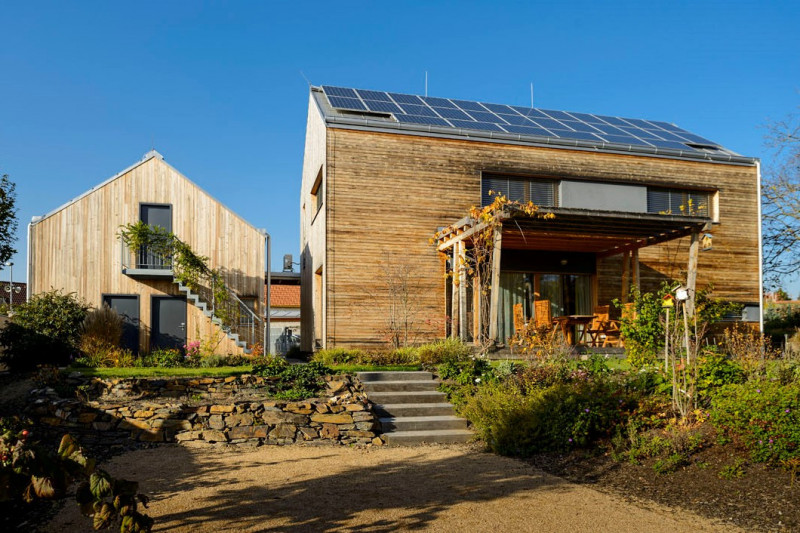 O zdařilosti domu svědčí i obdržená ocenění, například titul Dřevostavba roku 2018 časopisu DŘEVO&stavby, Pasivní dům 2018 a 3. místo v soutěži Dřevěná stavba roku 2019