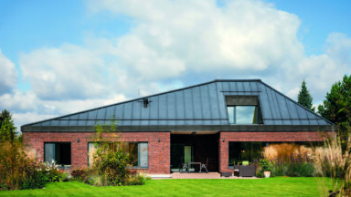 Postaveno na výhledech