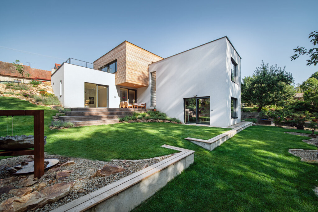 Dům otevřený rannímu slunci